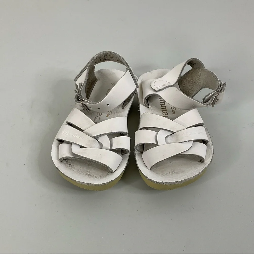 Saltwater Sun Sans White Sandals‎ Size 5
